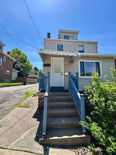 2210 Hampton St Photo 1