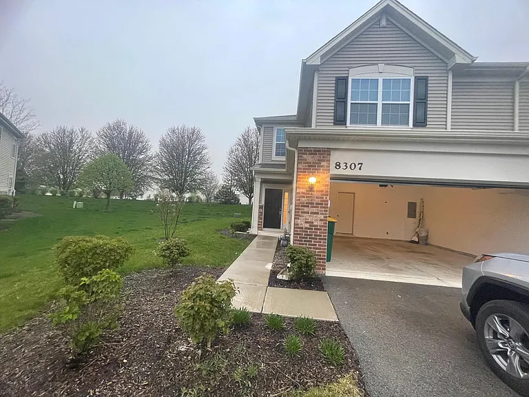 8307 Pembridge Ct — Photo 2