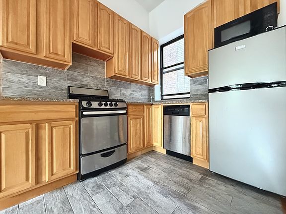 2nd image of 420 Saint Nicholas Ave APT 5B