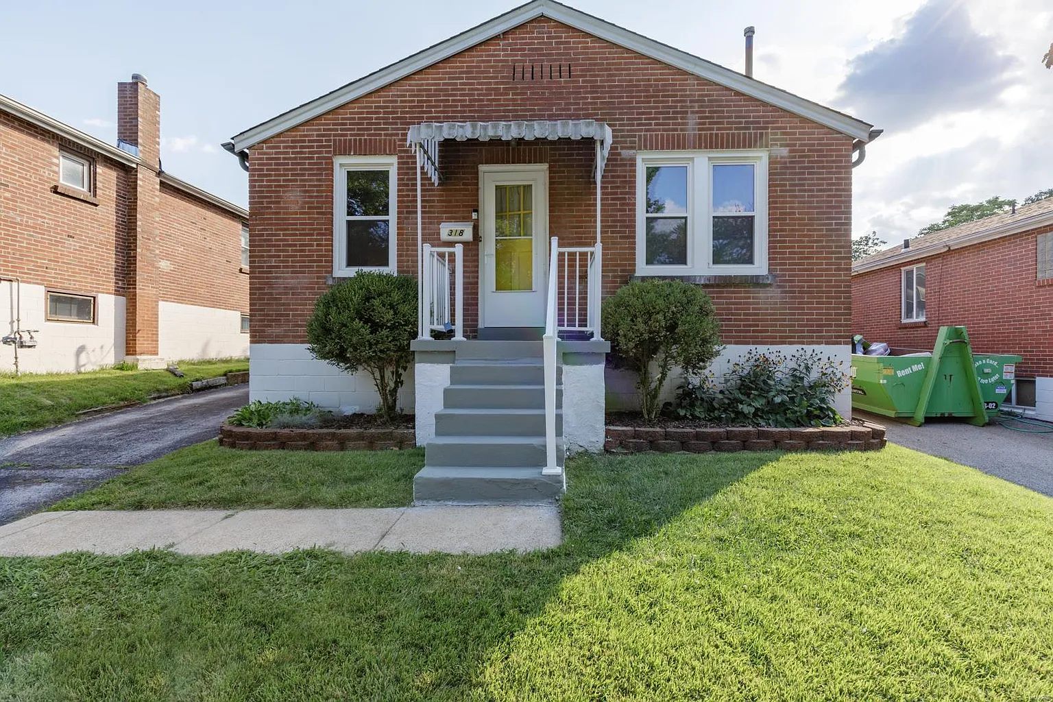 318 Bayless Ave photo 1