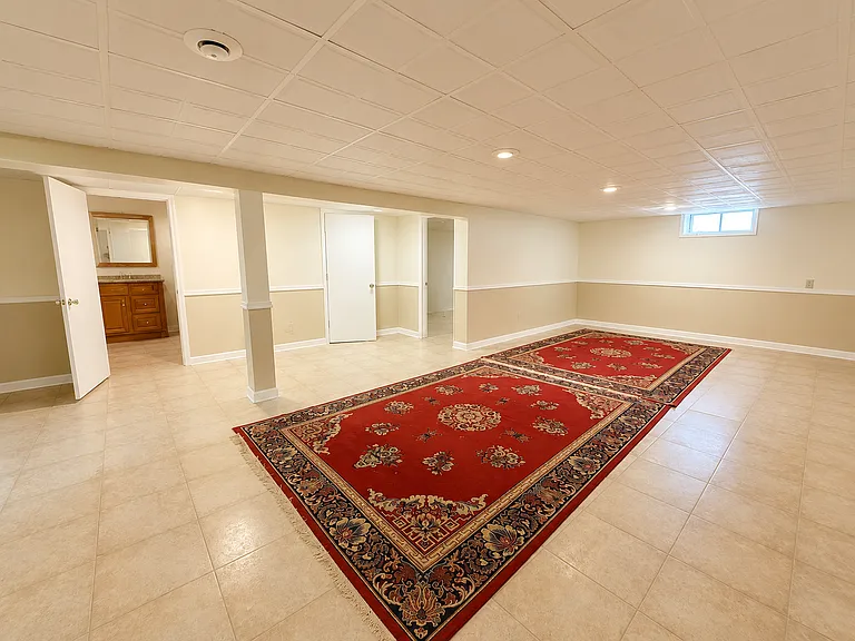 240 Ridgefield Rd #1 — Photo 18