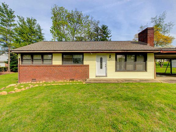 3rd image of 809 Cedar Ln