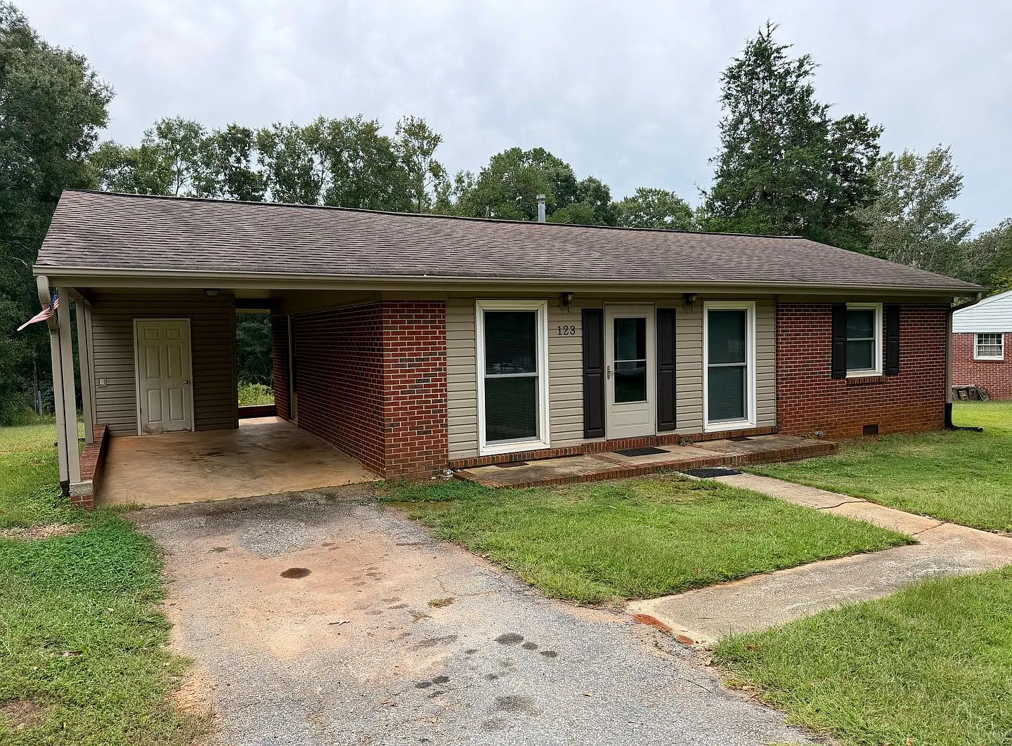 3 Bedroom Home Available For Rent - Central, SC — Photo 1