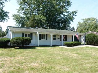 934 Parkview Rd, Galesburg, IL 61401