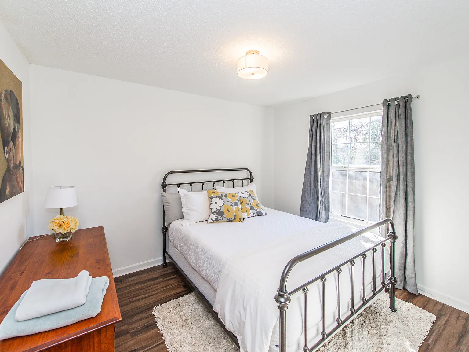 3 bed, 1.5 bath, 1008 sqft, $2,500 — Photo 4
