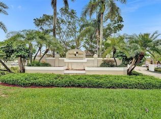 605 SW 113th Way #605, Hollywood, FL 33025