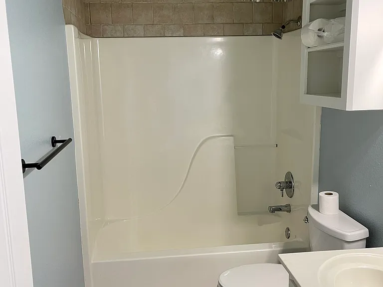 25605 Briar Dr — Photo 8