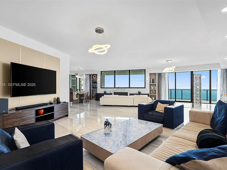 18555 Collins Ave #2105 — Photo 3