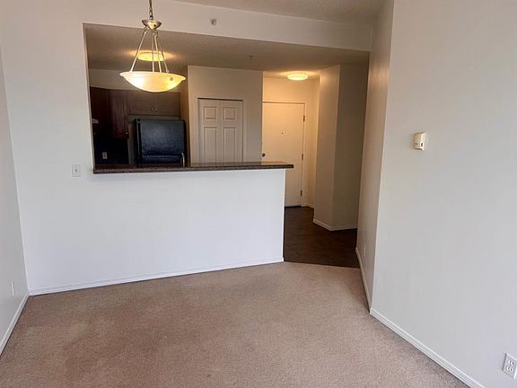 4th image of 1053 W 10th St SW #1207