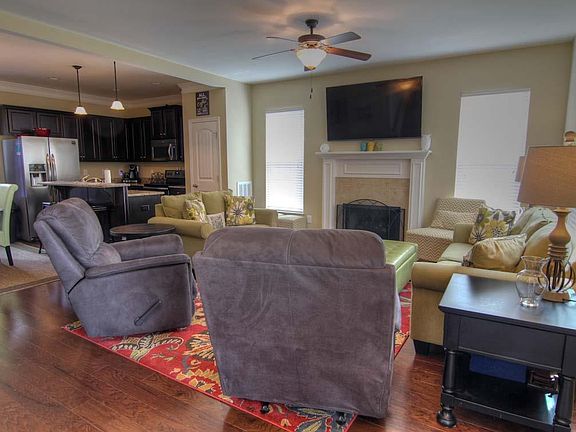 2nd image of 2052 Audubon Ln