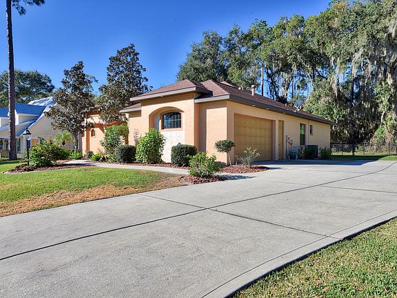 5th image of 10240 SE 41st Ave