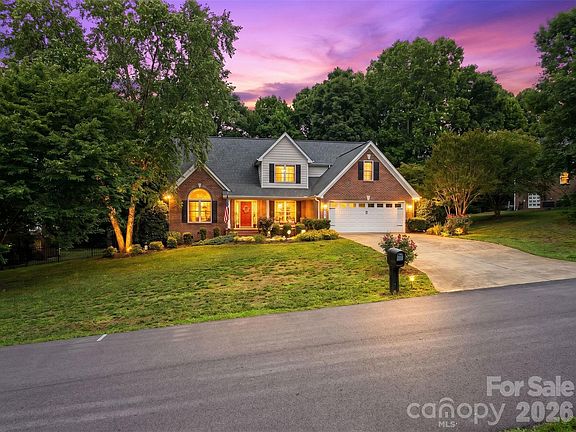 2nd image of 1197 Waterford Dr