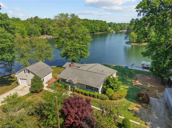 3910 Waterton Rd, Summerfield, NC 27358