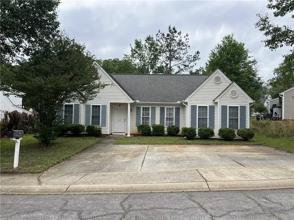 116 Arbors Ct, Central, SC 29630