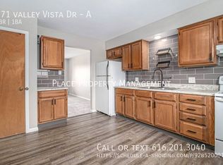 171 Valley Vista Dr SE #A, Lowell, MI 49331