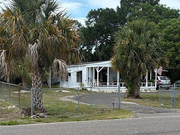 2nd image of 13139 Hicks Rd