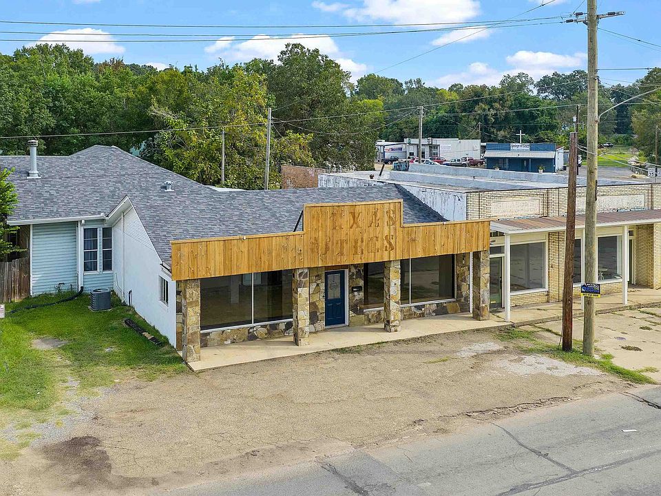 1st image of 605 E Broadway St