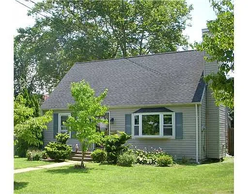 22 Howard St photo 1