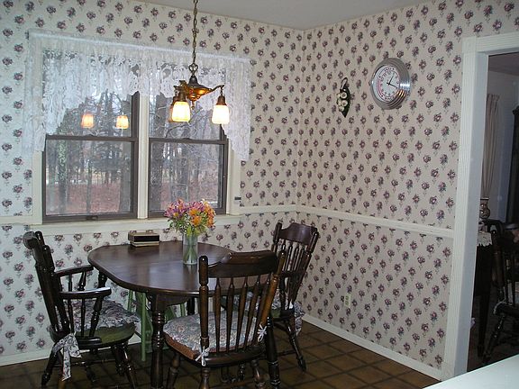 Eat in Kitchen