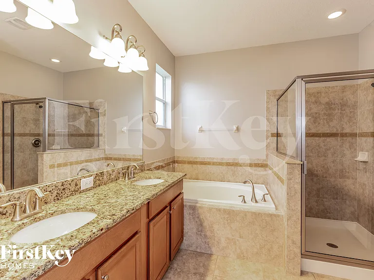 20241 Merry Oak Ave — Photo 8