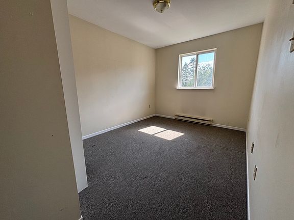 3rd image of 40 Young St #0