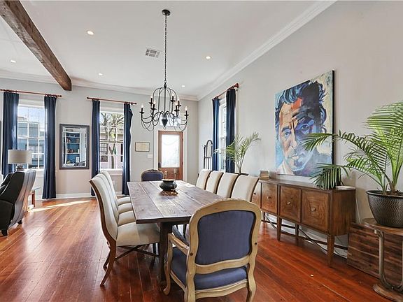 4th image of 2427 Royal St