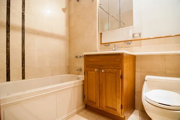 Rented by WAM Partners - William Moses Co. | media 90