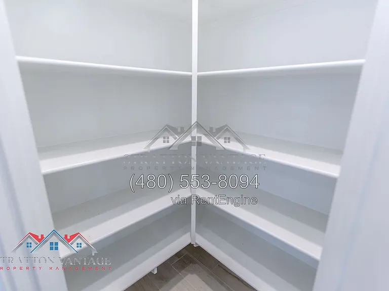4204 E Enmark Dr — Photo 25