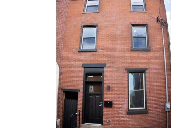 2062 E York St, Philadelphia, PA 19125