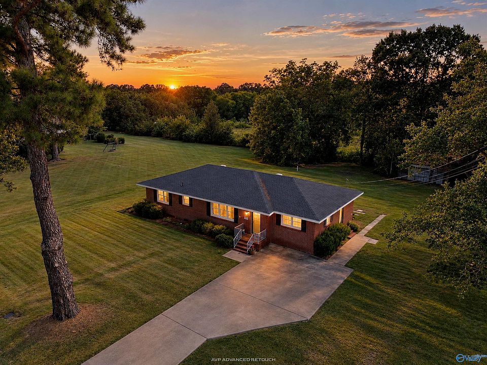 1st image of 15036 Market St