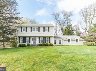 735 Monument Rd, Malvern, PA 19355