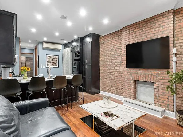 318 W 36th St #2B, New York, NY 10018