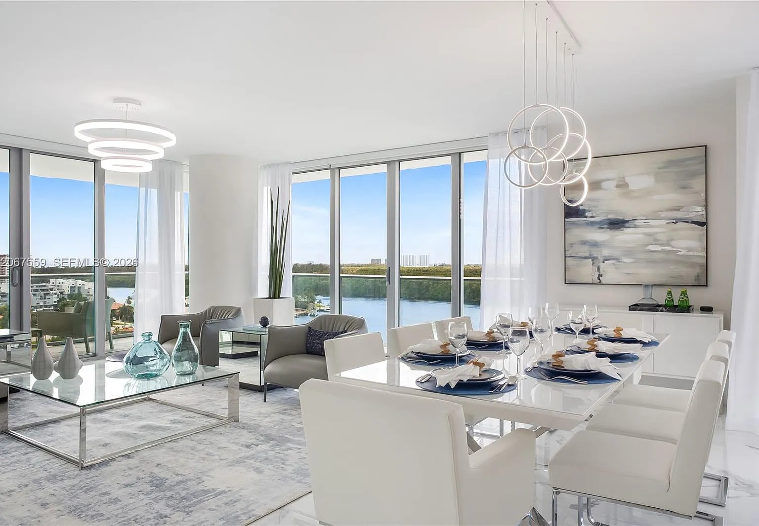 Parque Towers Condo — Photo 2