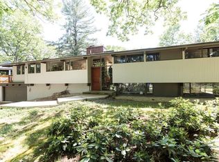 12 Reservoir Rd, Wayland, MA 01778