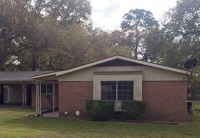 1st image of 807 Picardy Ln