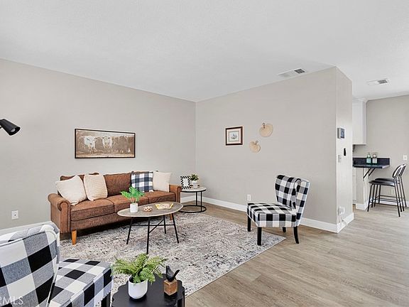 5th image of 10616 Jamul Rd