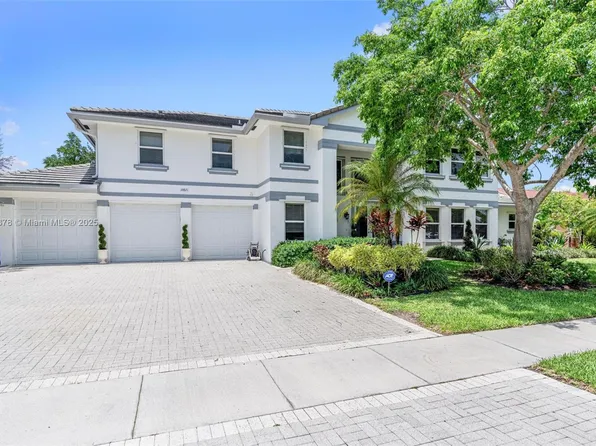 19821 NW 4th St, Pembroke Pines, FL 33029