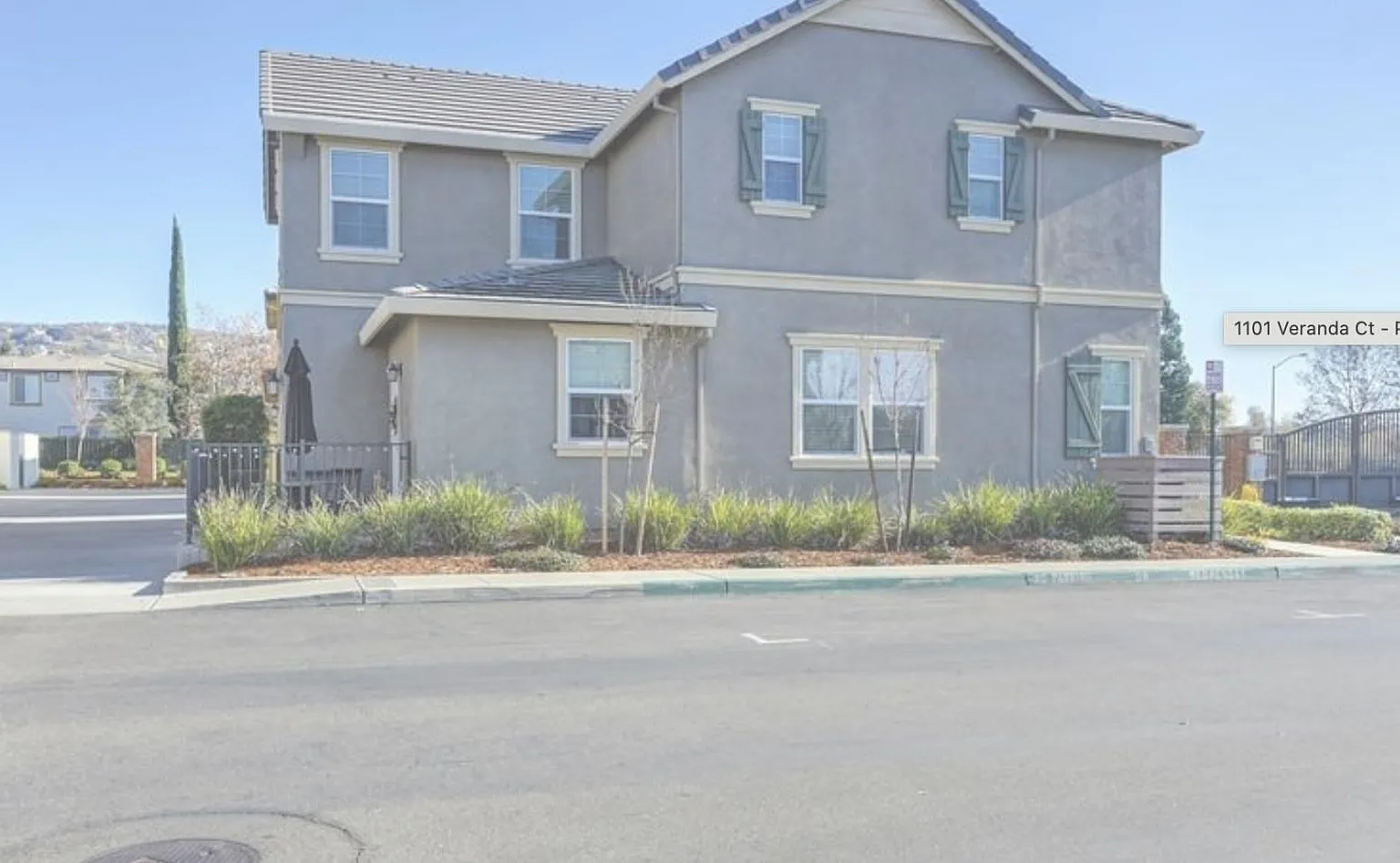 4 bed, 1918 sqft, $3,400 — Photo 2