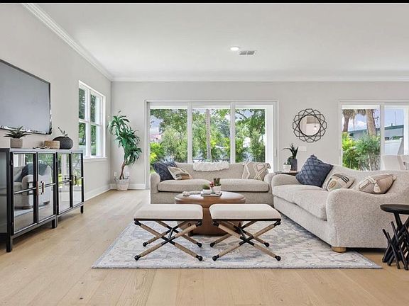5th image of 6705 S HIMES AVENUE