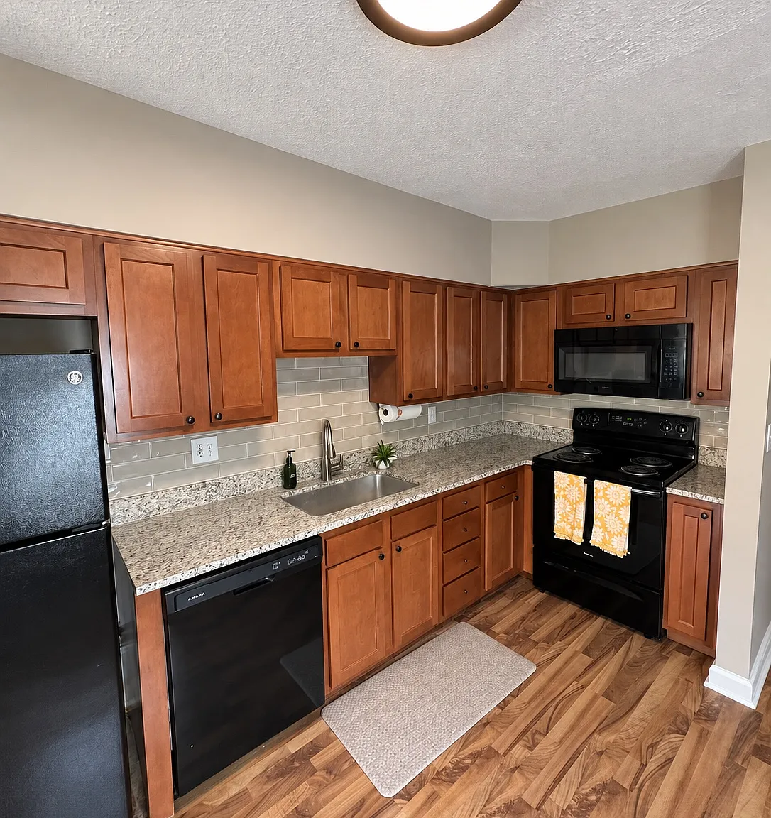 2 bed, 1.5 bath, 1227 sqft, $1,500 — Photo 4