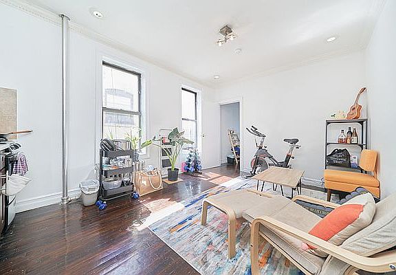 3rd image of 66 W 109th St APT 54