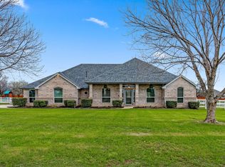 2101 Meadow Springs Dr, Haslet, TX 76052