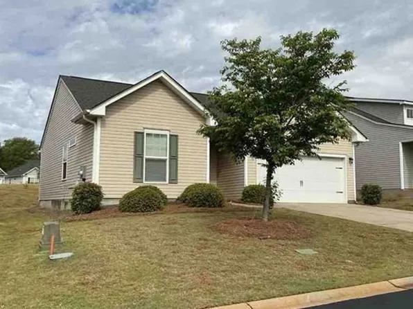 125 Broadleigh Ct, Boiling Springs, SC 29316