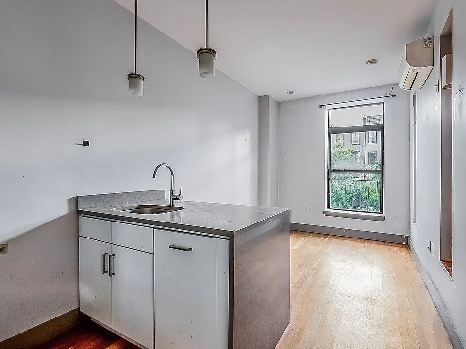 1st image of 1000 Fulton St #3C