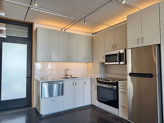 5th image of 4558 7th Ave NE APT 303