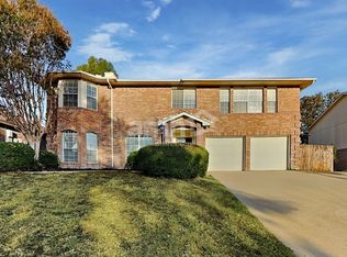 2068 Driskell Dr, Corinth, TX 76210