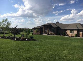 20818 Sheffield St, Elkhorn, NE 68022
