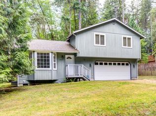 8803 Salal Dr, Anderson Island, WA 98303