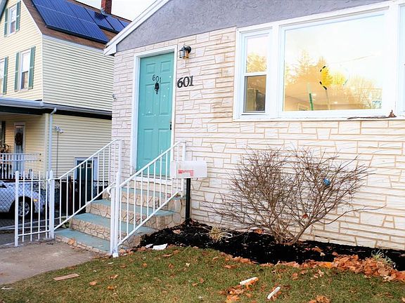 4th image of 601 Mountain Ave