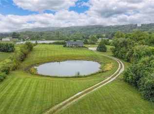 22457 Mitchel Rd, Tonganoxie, KS 66086